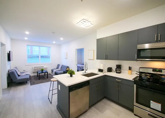 New Modern Serenity- 2Br Retreat Near New York City