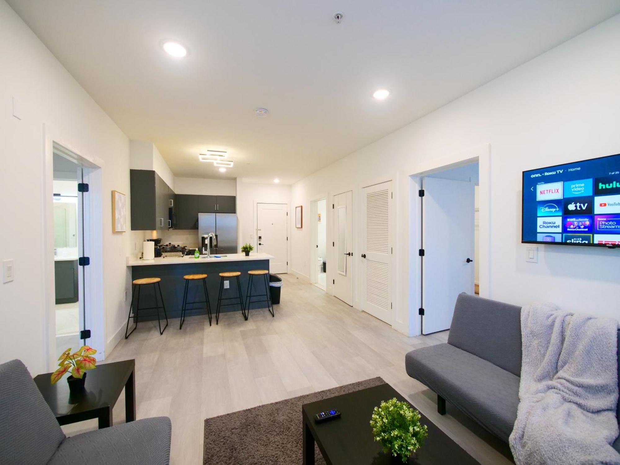 New Modern Serenity- 2br Retreat Near New York Apartment