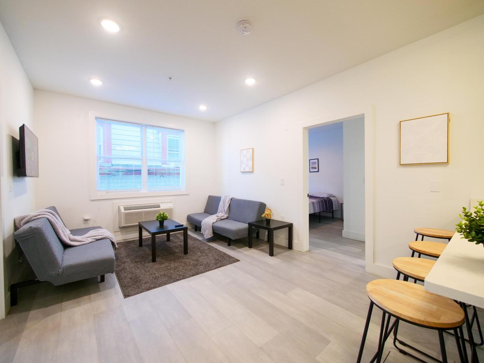 New Modern Serenity- 2br Retreat Near New York Apartment Bayonne