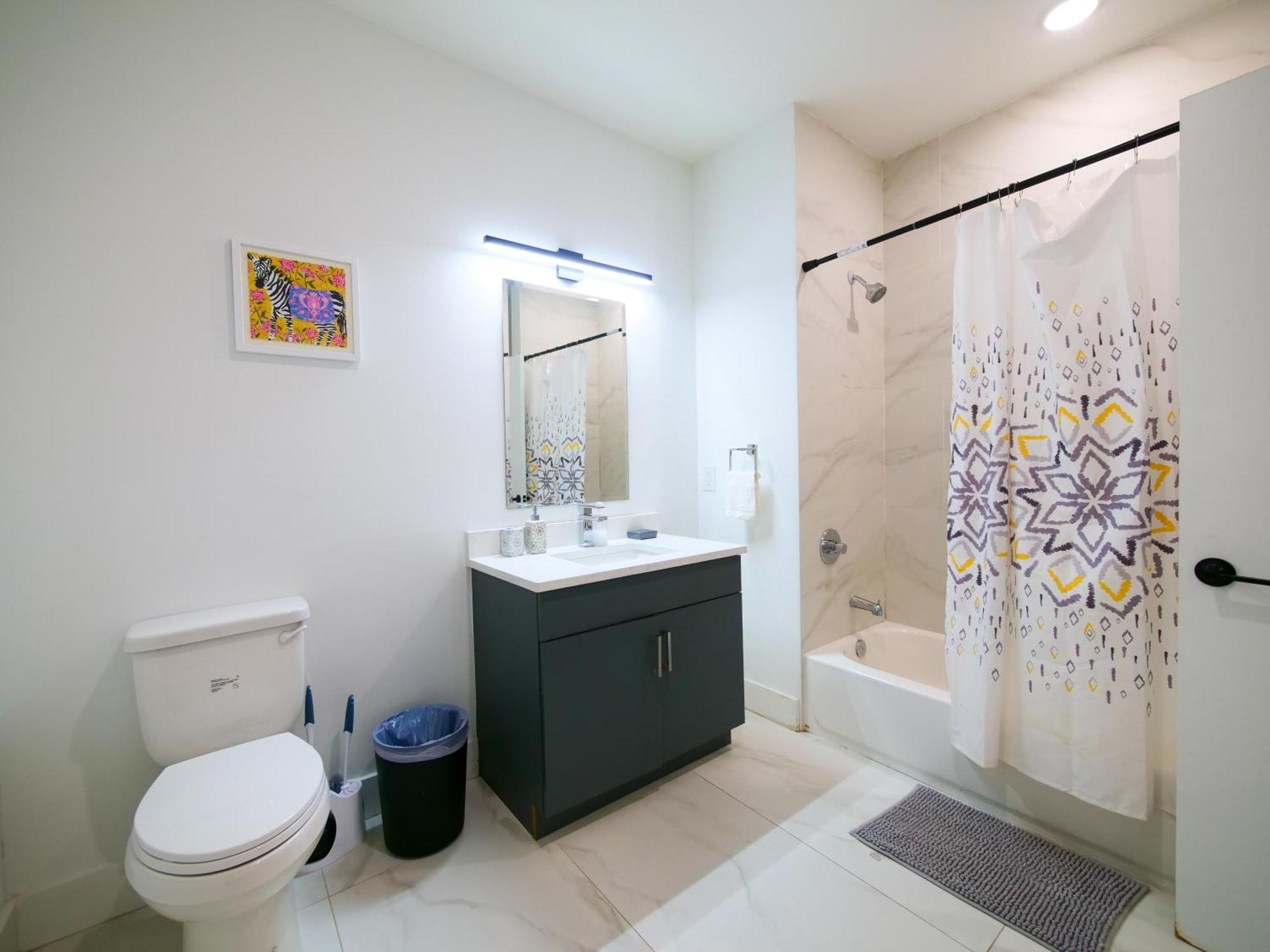 New Modern Serenity- 2br Retreat Near New York *